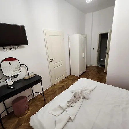 Gaste Haus Ober Alojamento de Acomodação e Pequeno-almoço Braşov