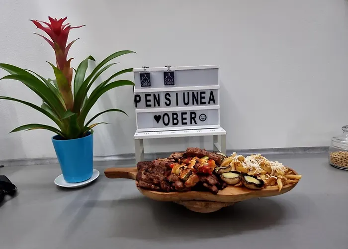 לינה וארוחת בוקר Pensiunea Ober בראשוב