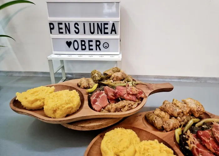 לינה וארוחת בוקר Pensiunea Ober 3*